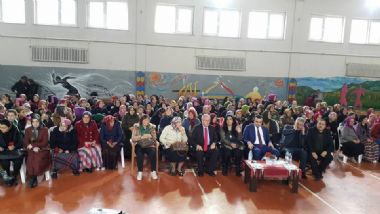 Kadınlar Günü Coşkuyla Kutlandı