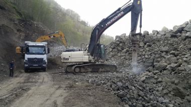 Tonya - İskenderli Yolu Hızla Devam Ediyor