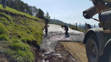 Kadıralak Yaylası Yolu Beton Kaplanıyor