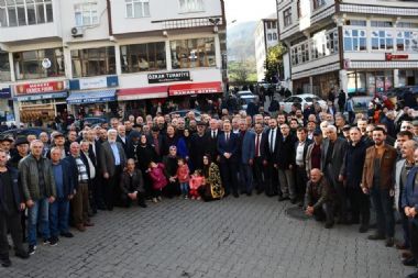 Vekilimizin yanındayız