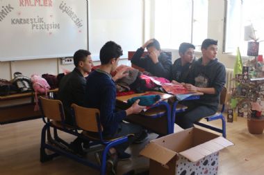 Minik Kalpler Üşümesin