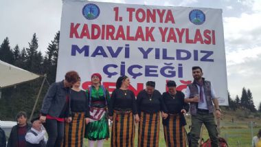 Kadıralak Yaylası Mavi Yıldız Çiçeği Şenliği Düzenlendi 