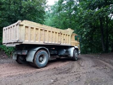 Yol çalışması hızla devam ediyor...