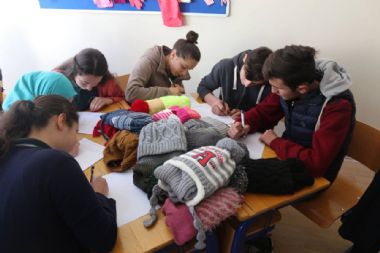 Minik Kalpler Üşümesin