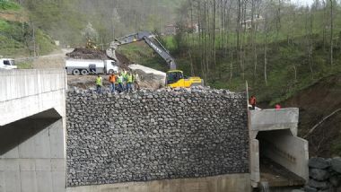 Tonya - İskenderli Yolu Hızla Devam Ediyor